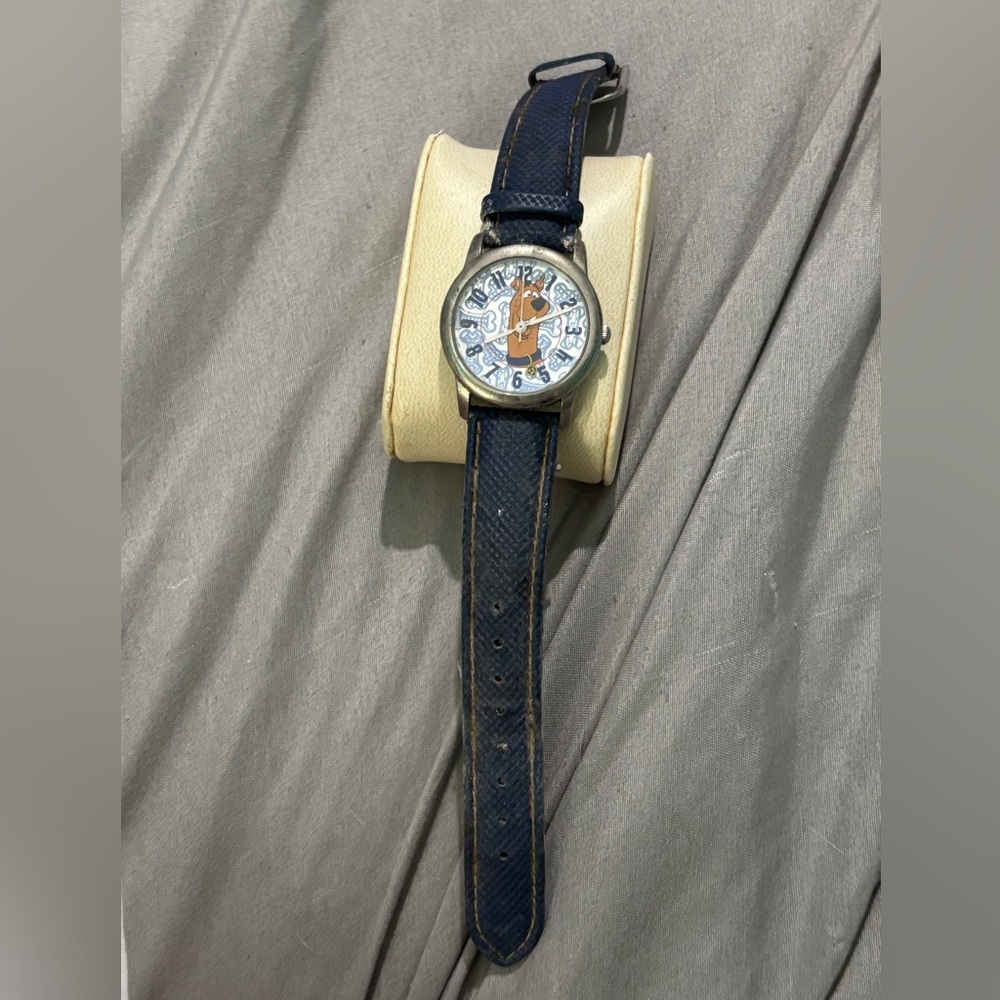Armitron Scooby-Doo Blue Leather Strap Watch - Picture 2 of 3